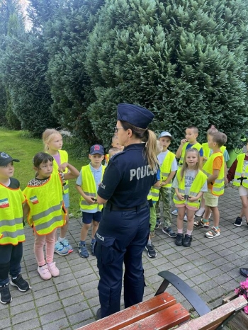 fdce46d5-8d9f-4a2a-8bf7-4596e1d14505