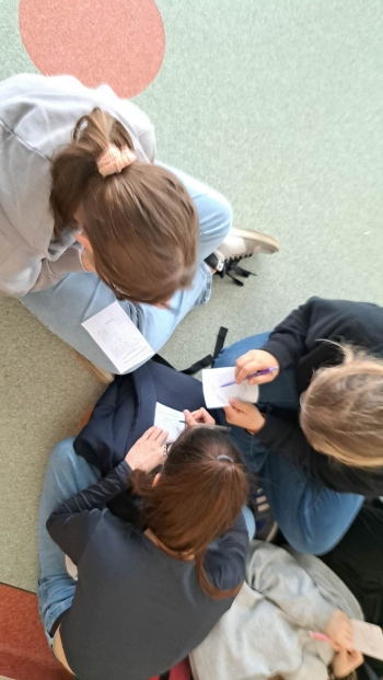 2de17b89-2a07-4cfa-a7c5-44d7859a24fe