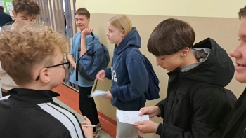 f453e08f-148e-4261-b671-ffbf4cce6cc8