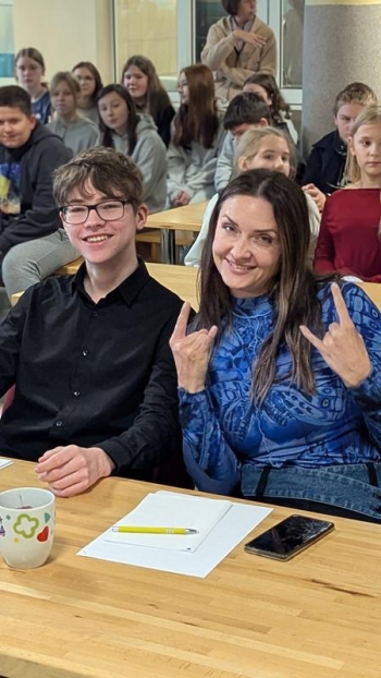 PXL_20251128_085955175.PORTRAIT