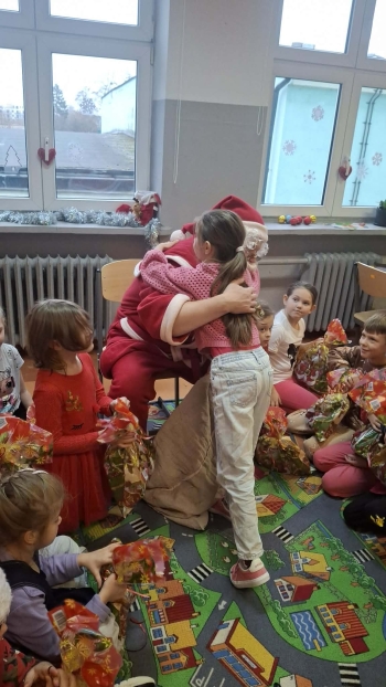 2e702cb2-3958-4f87-84a5-c5a0c126189d