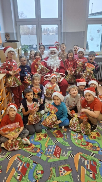 b05dc3c9-3580-437a-a268-cd531bbb62bd