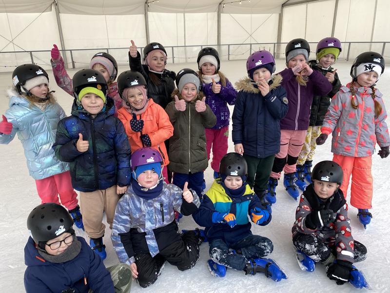 Łyżwy, nauka, zabawa, integracja